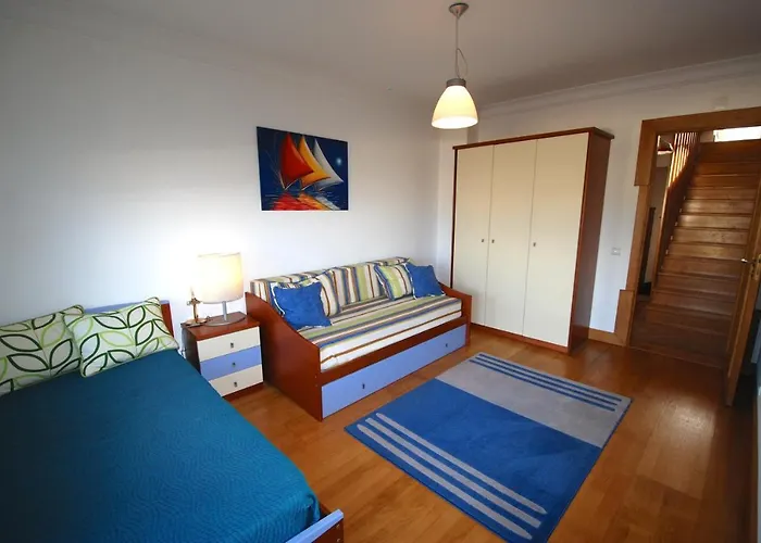 Ship - 4 Bedroom Duplex With Sea And Pool Views, 1km From The * São Martinho do Porto