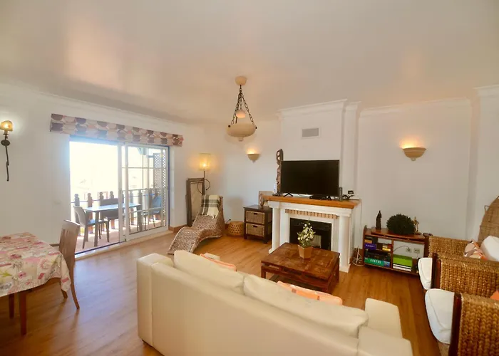 Ship - 4 Bedroom Duplex With Sea And Pool Views, 1km From The São Martinho do Porto