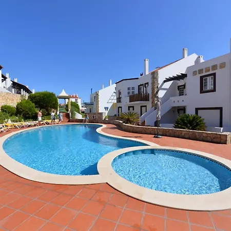 Ship - 4 Bedroom Duplex With Sea And Pool Views, 1km From The Apartment Sao Martinho do Porto