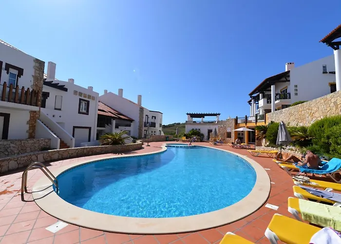 Apartman Ship - 4 Bedroom Duplex With Sea And Pool Views, 1km From The