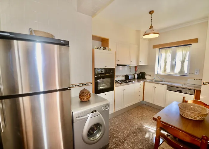 Ship - 4 Bedroom Duplex With Sea And Pool Views, 1km From The *